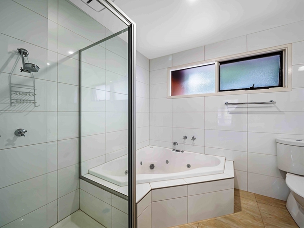 Imagen de la habitación del Hotel Kaloha Holiday Resort. Foto 16