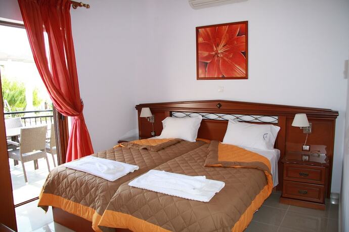 Imagen general del Hotel Kaloni village apartments. Foto 10