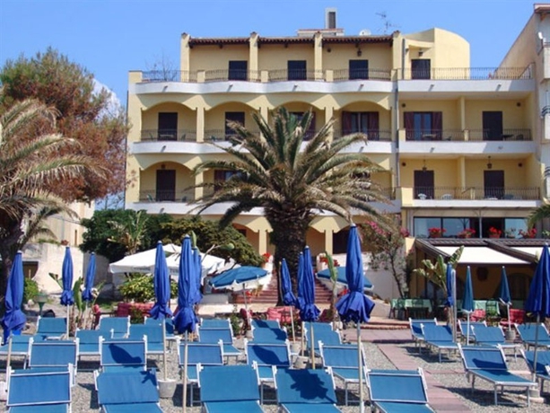 Imagen general del Hotel Kalos, GIARDINI NAXOS. Foto 3