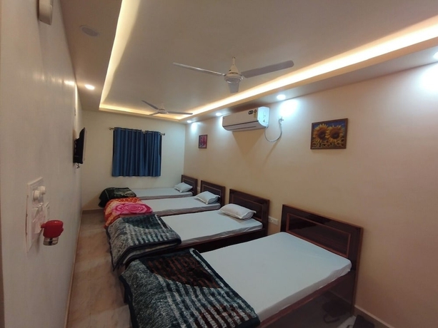 Imagen de la habitación del Hotel Kalpana. Foto 2