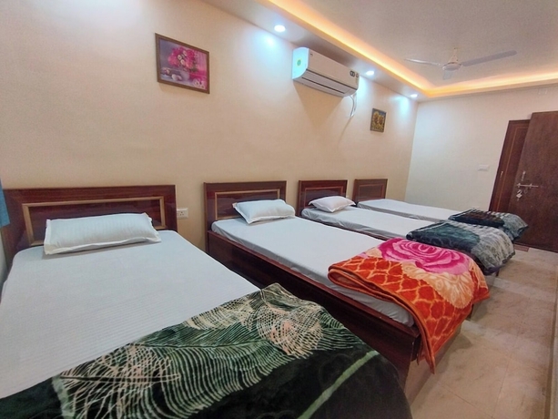 Imagen de la habitación del Hotel Kalpana. Foto 7