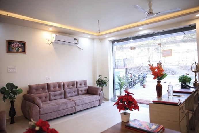 Imagen de los interiores del Hotel Kalpana. Foto 10