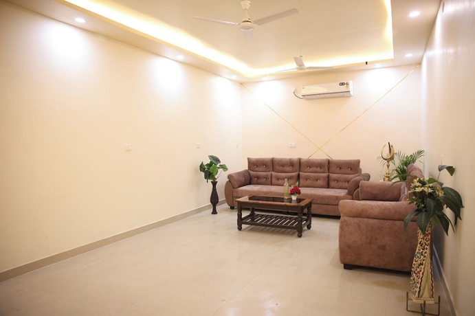 Imagen de la habitación del Hotel Kalpana. Foto 9