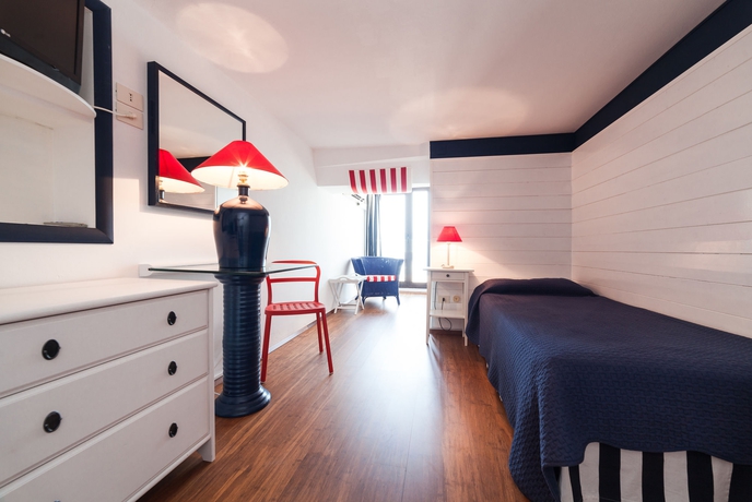 Imagen de la habitación del Hotel Kalura. Foto 9