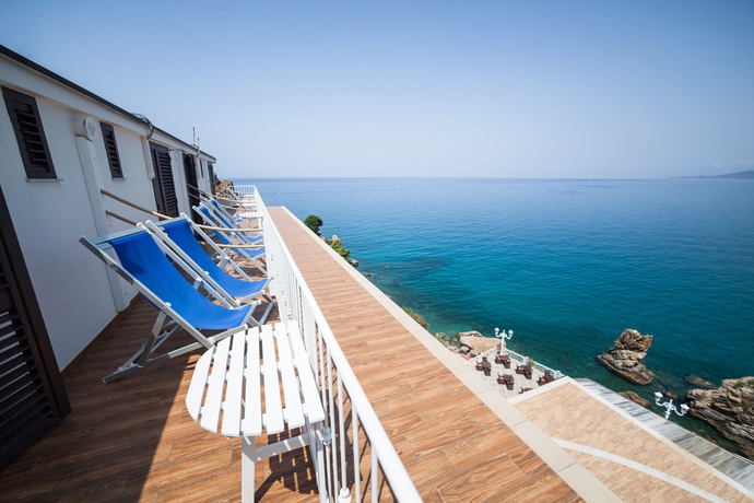 Imagen de la habitación del Hotel Kalura. Foto 10