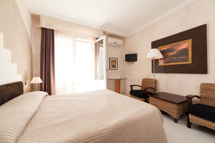 Imagen de la habitación del Hotel Kalura. Foto 11