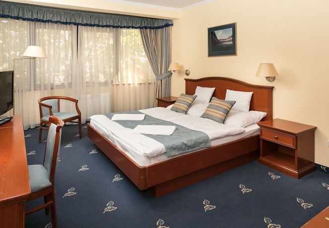 Imagen de la habitación del Hotel Kalvaria, Gyor. Foto 4