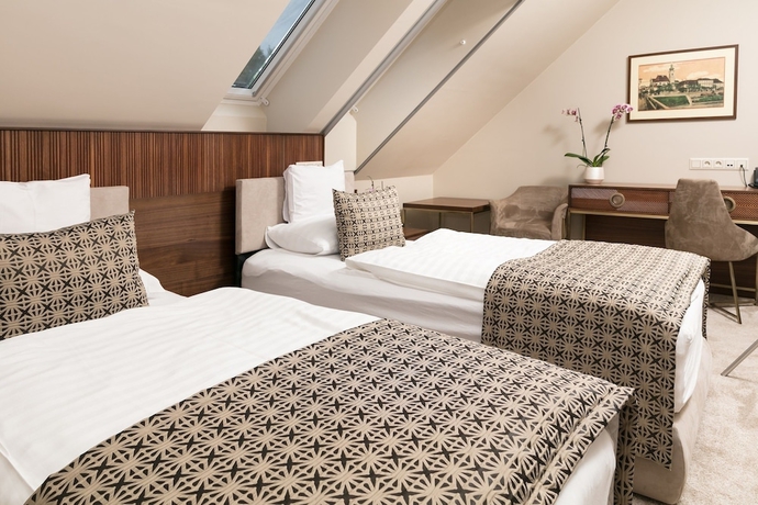 Imagen de la habitación del Hotel Kalvaria, Gyor. Foto 16