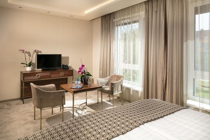 Imagen de la habitación del Hotel Kalvaria, Gyor. Foto 17
