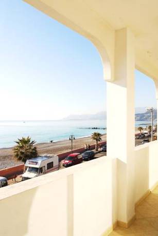 Imagen de la habitación del Hotel Kaly. Foto 4