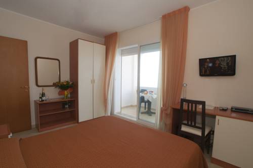Imagen de la habitación del Hotel Kaly. Foto 9