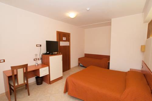 Imagen de la habitación del Hotel Kaly. Foto 12