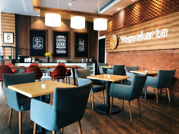 Imagen del bar/restaurante del Hotel Kalya Hotel. Foto 6