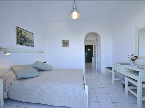 Imagen general del Hotel Kalypso, Paros. Foto 3