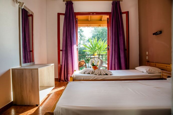 Imagen general del Hotel Kalypso Studios, Kavos. Foto 9