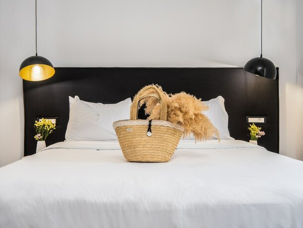 Imagen de la habitación del Hotel Kalypso Suites. Foto 11