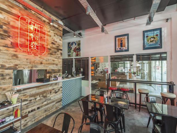 Imagen del bar/restaurante del Hotel Kam Leng (sg Clean). Foto 2