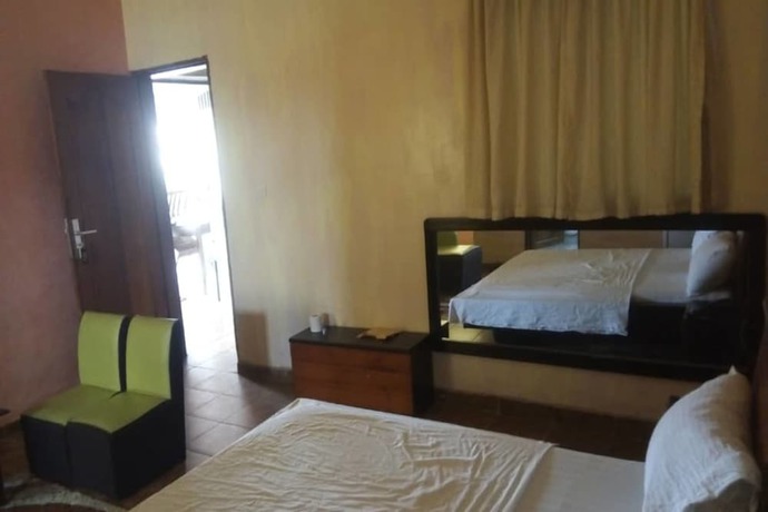 Imagen de la habitación del Hotel Kama. Foto 18