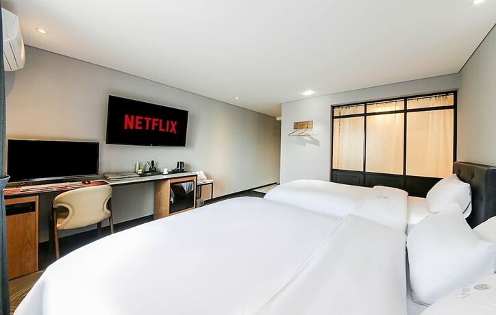 Imagen de la habitación del Hotel Kama Hotel. Foto 20