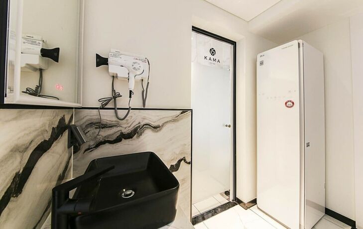 Imagen de la habitación del Hotel Kama Hotel. Foto 24