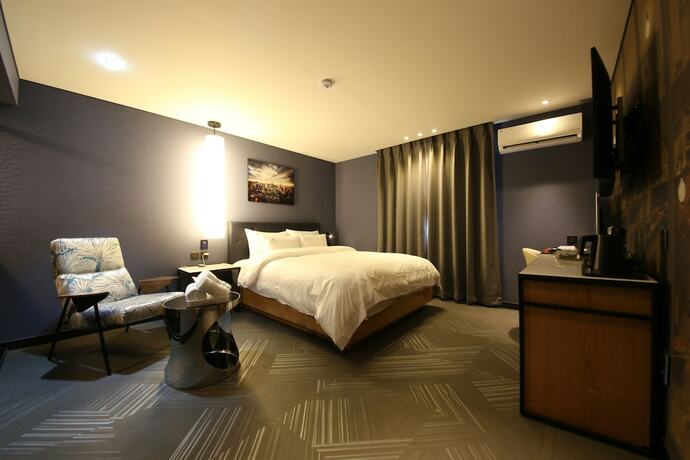 Imagen de la habitación del Hotel Kama Hotel. Foto 29