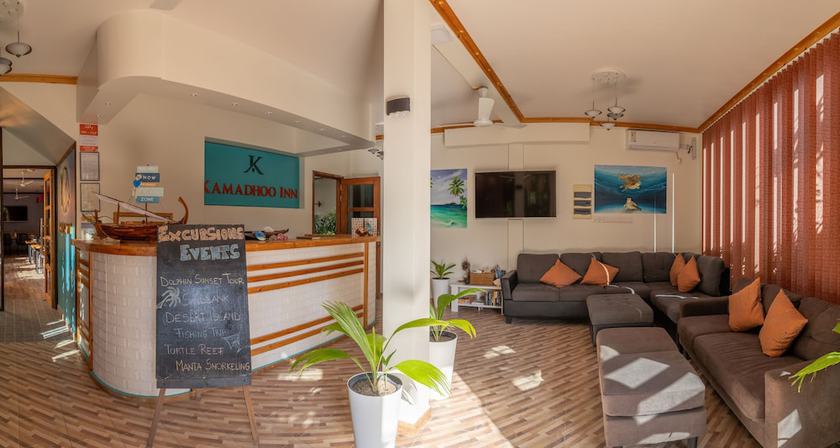 Imagen de los interiores del Hotel Kamadhoo Inn. Foto 18