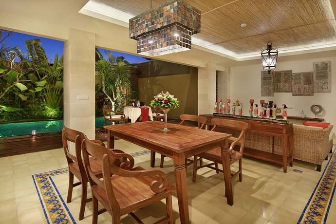 Imagen de la habitación del Hotel Kamajaya Villas Bali. Foto 9