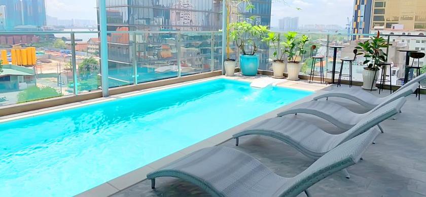 Imagen de la piscina del Hotel Kamalan Hotel. Foto 20