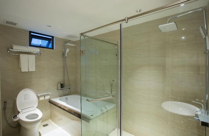 Imagen de la habitación del Hotel Kamalan Hotel. Foto 14