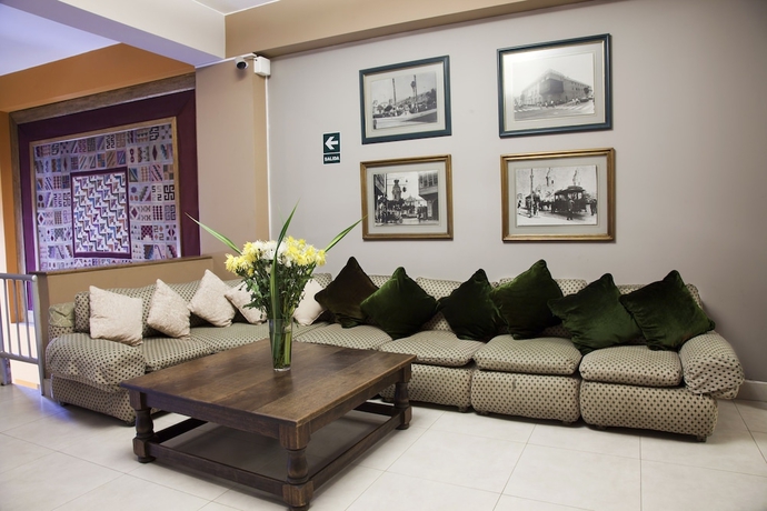 Imagen de los interiores del Hotel Kamana. Foto 18