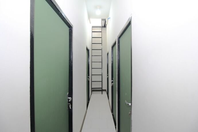Imagen general del Hotel Kamar Keluarga Bandara V Syariah. Foto 8