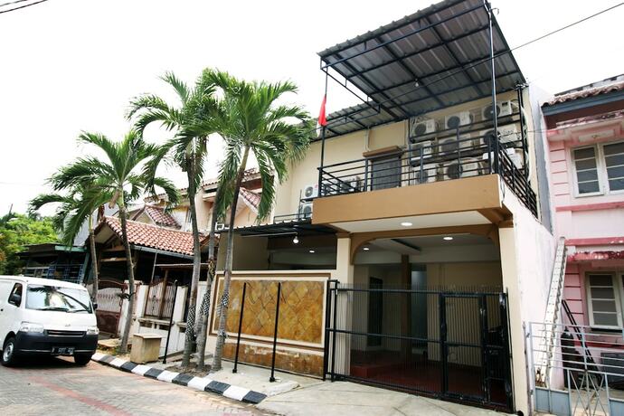 Imagen general del Hotel Kamar Keluarga Bandara VII Syariah. Foto 12