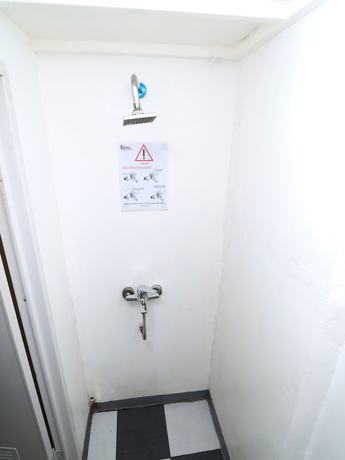 Imagen de la habitación del Hotel Kamar Keluarga Jelambar Syariah. Foto 7