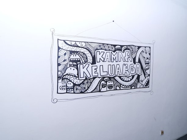 Imagen de los interiores del Hotel Kamar Keluarga Kartini. Foto 15