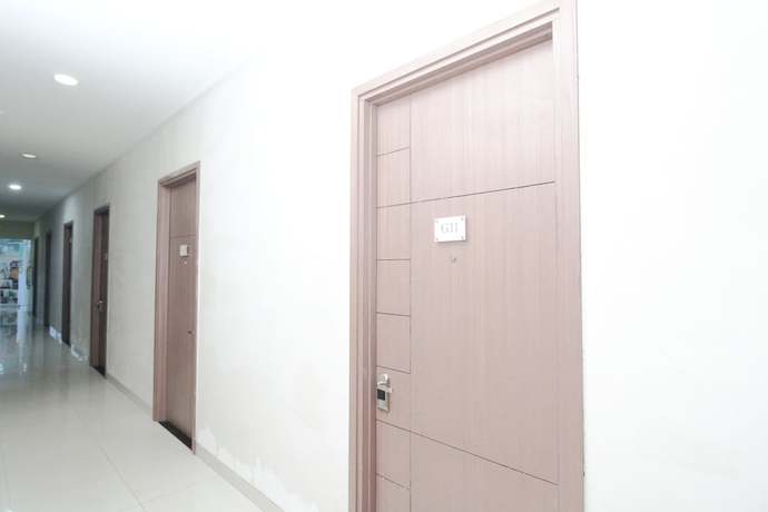 Imagen de los interiores del Hotel Kamar Keluarga Kemanggisan Syariah. Foto 16