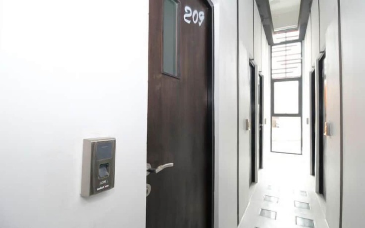 Imagen de los interiores del Hotel Kamar Keluarga Semanan Syariah. Foto 15
