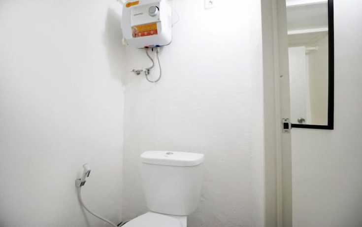Imagen de la habitación del Hotel Kamar Keluarga Semanan Syariah. Foto 13