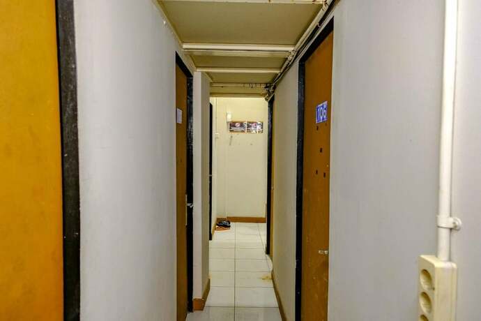Imagen general del Hotel Kamar Keluarga Syariah Cendrawasih. Foto 5