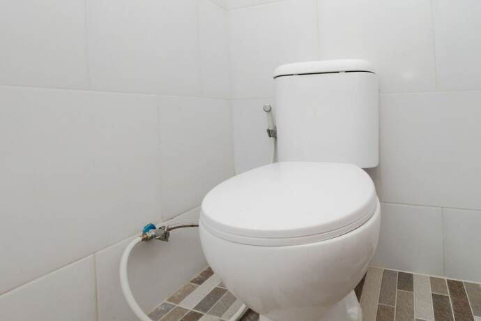 Imagen general del Hotel Kamar Keluarga Syariah Cendrawasih. Foto 11