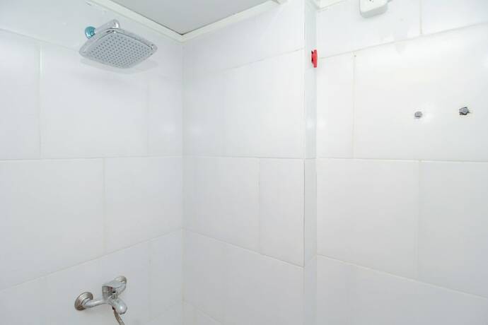 Imagen general del Hotel Kamar Keluarga Syariah Cendrawasih. Foto 12