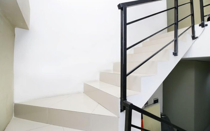 Imagen de los interiores del Hotel Kamar Keluarga Ungaran. Foto 19