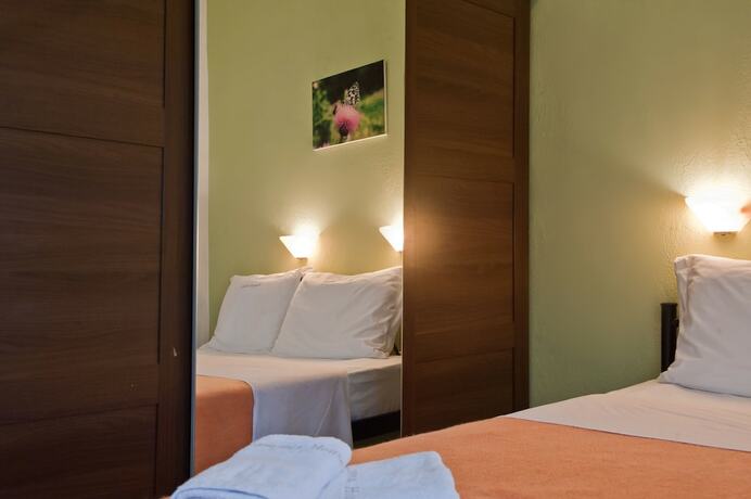 Imagen general del Hotel Kamares House Apartments and Studios. Foto 2