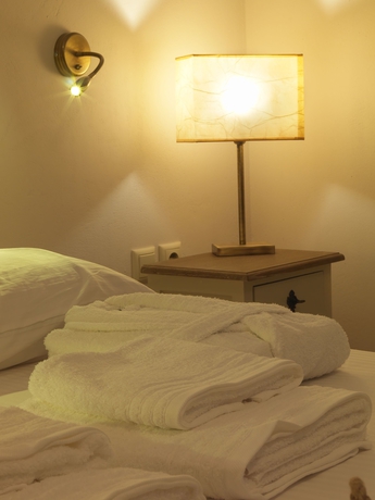 Imagen de la habitación del Hotel Kamares Villas. Foto 6