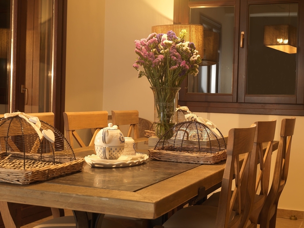 Imagen de los interiores del Hotel Kamares Villas. Foto 17