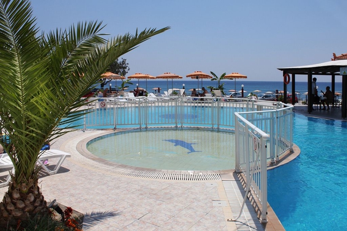 Imagen general del Hotel Kamari Beach - All Inclusive. Foto 6