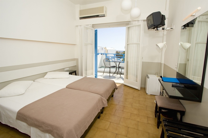 Imagen de la habitación del Hotel Kamari Beach. Foto 8