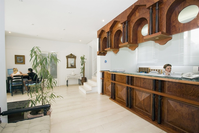 Imagen de los interiores del Hotel Kamari Beach. Foto 11