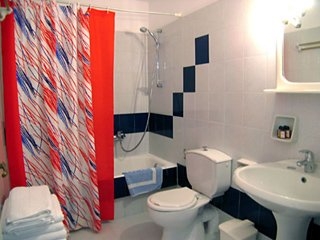 Imagen de la habitación del Hotel Kamari New Wing. Foto 5