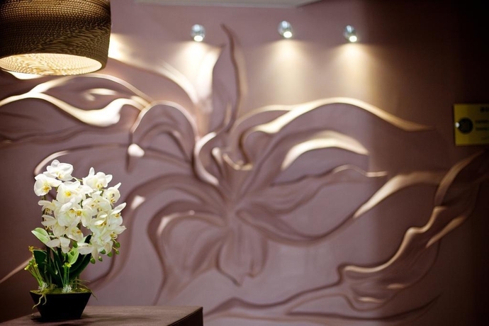 Imagen general del Hotel Kamarooms Business and Spa. Foto 11