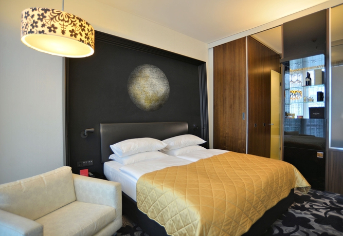 Imagen de la habitación del Hotel Kameha Grand Bonn. Foto 5